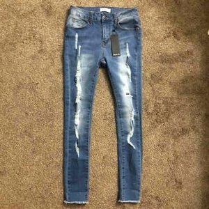 BETWEEN Us Juniors Stretch Distressed Cropped Jeans, Size 3